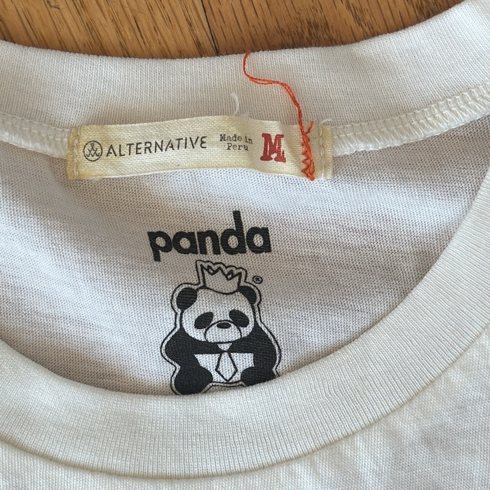 Alternative Apparel Panda Rhand t-shirt - Picture 2 of 4